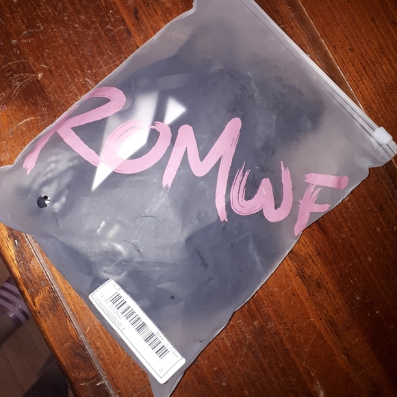 Brand new 3 piece lingerie set - Picture 3 of 4